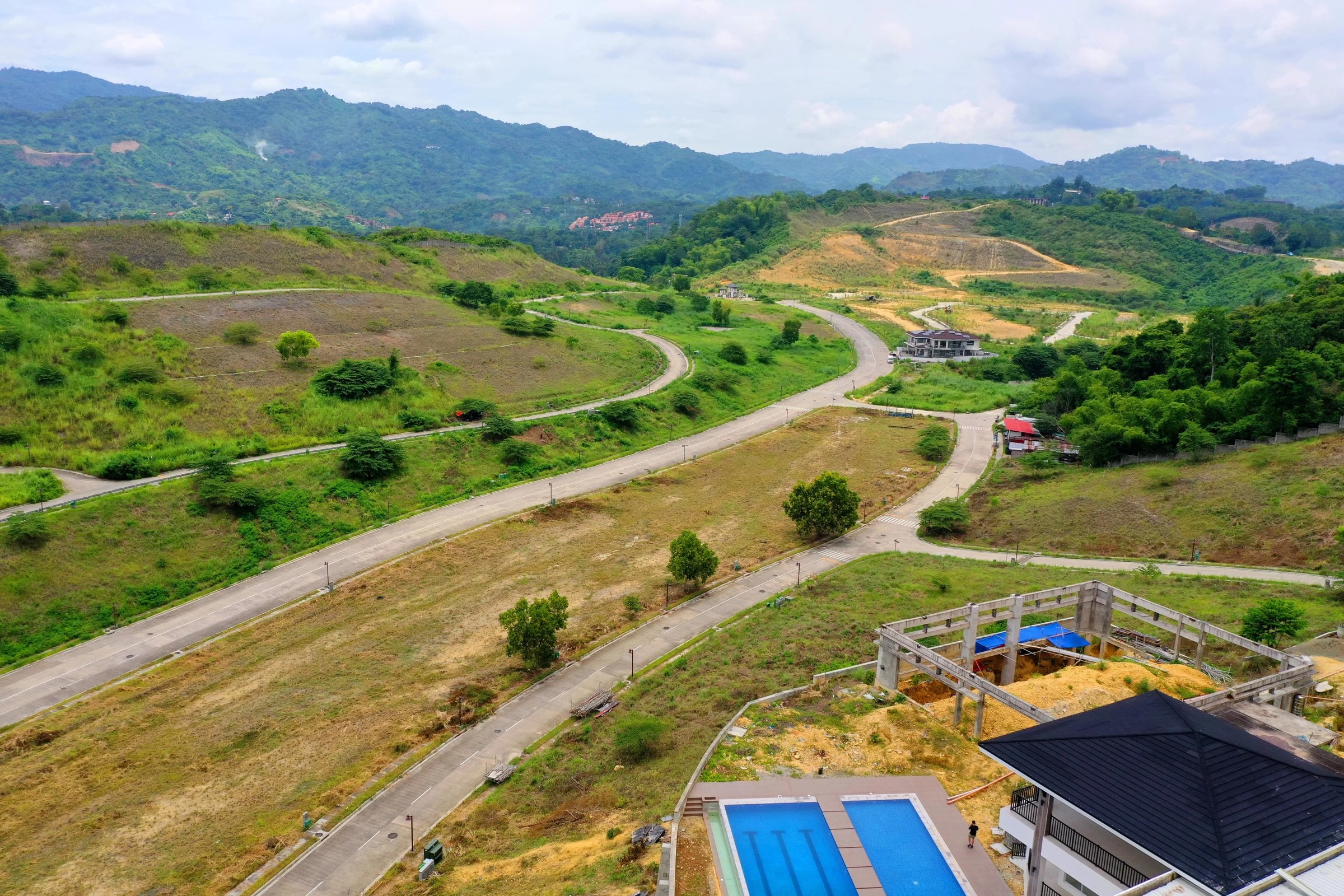 Priveya Hills