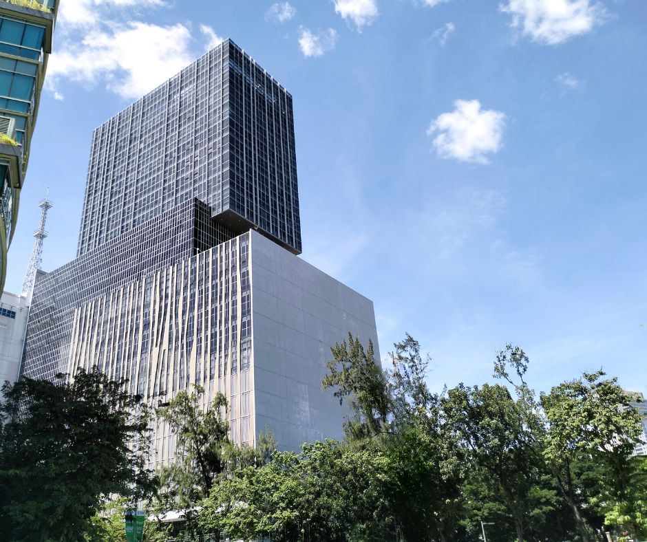 Latitude Corporate Center