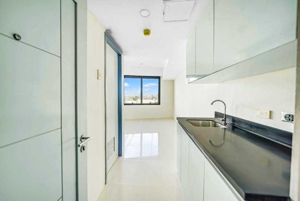 J Tower Residences