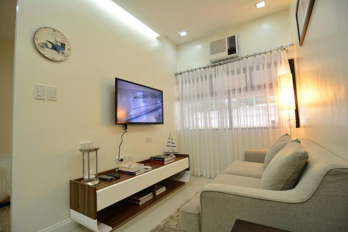 Midpoint Residences