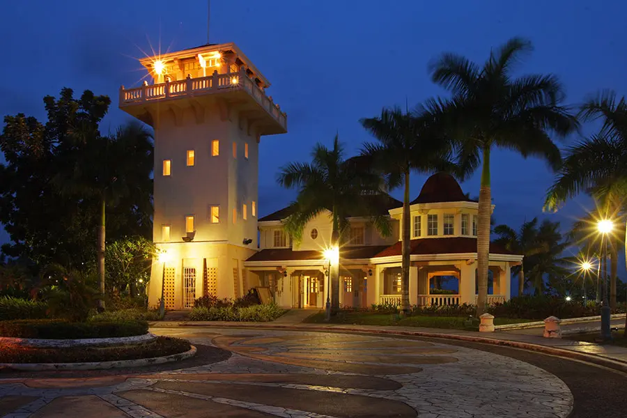 Corona del Mar by Filinvest | Beachfront Community